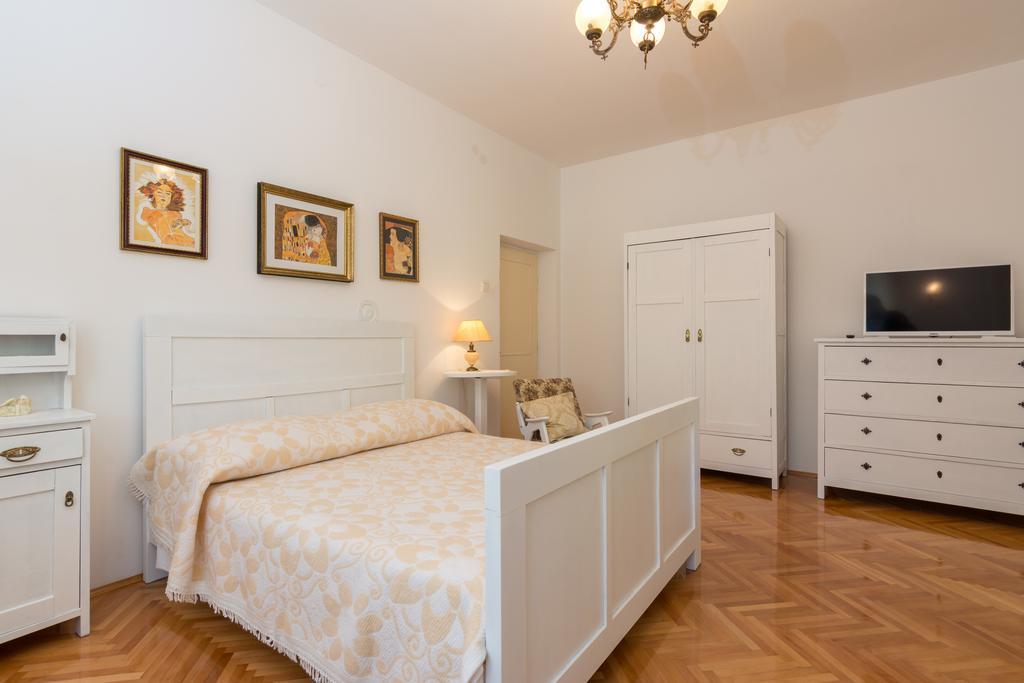 Apartments Coce Trogir Eksteriør billede