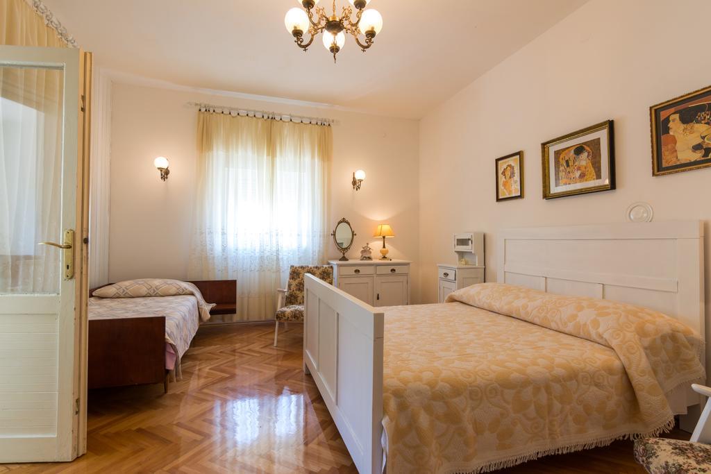 Apartments Coce Trogir Eksteriør billede