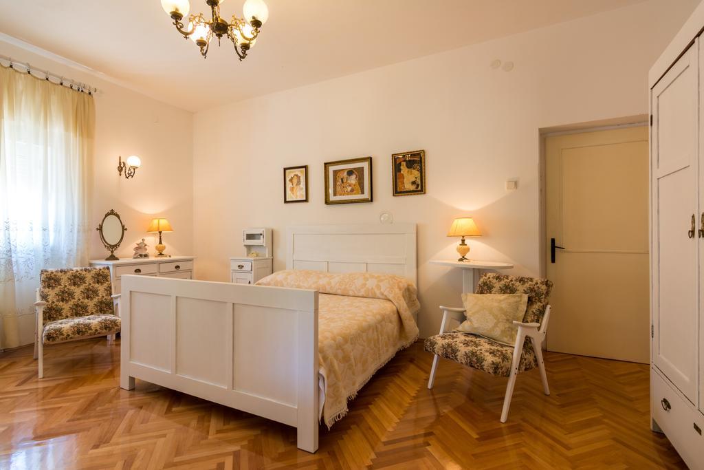 Apartments Coce Trogir Eksteriør billede