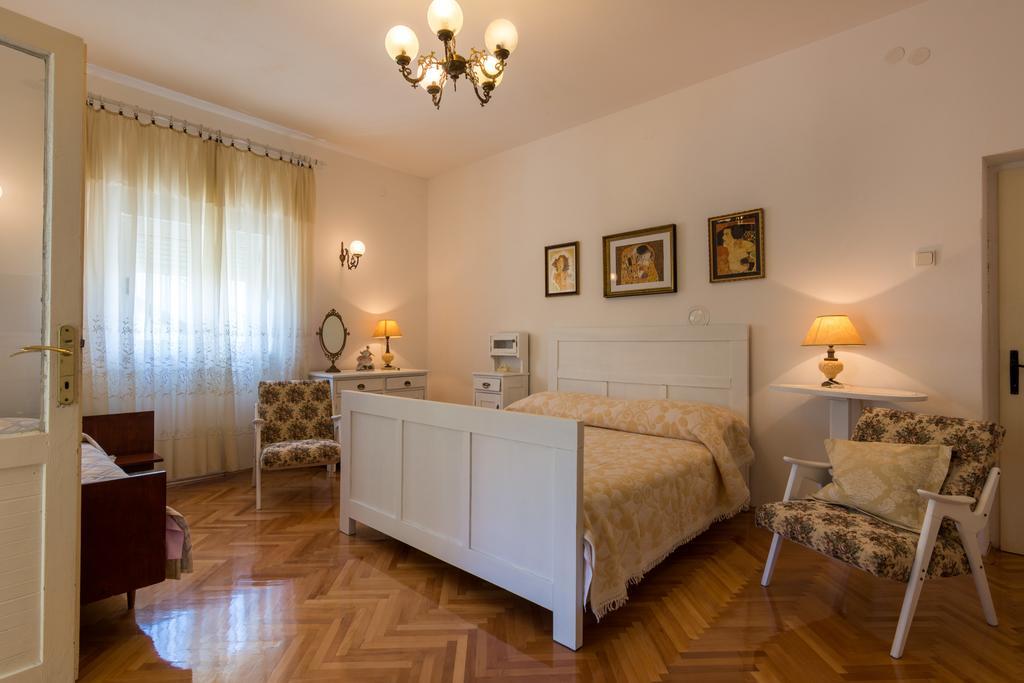 Apartments Coce Trogir Eksteriør billede