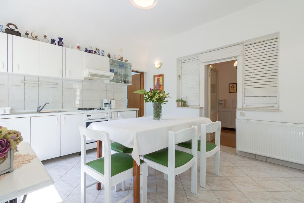 Apartments Coce Trogir Eksteriør billede