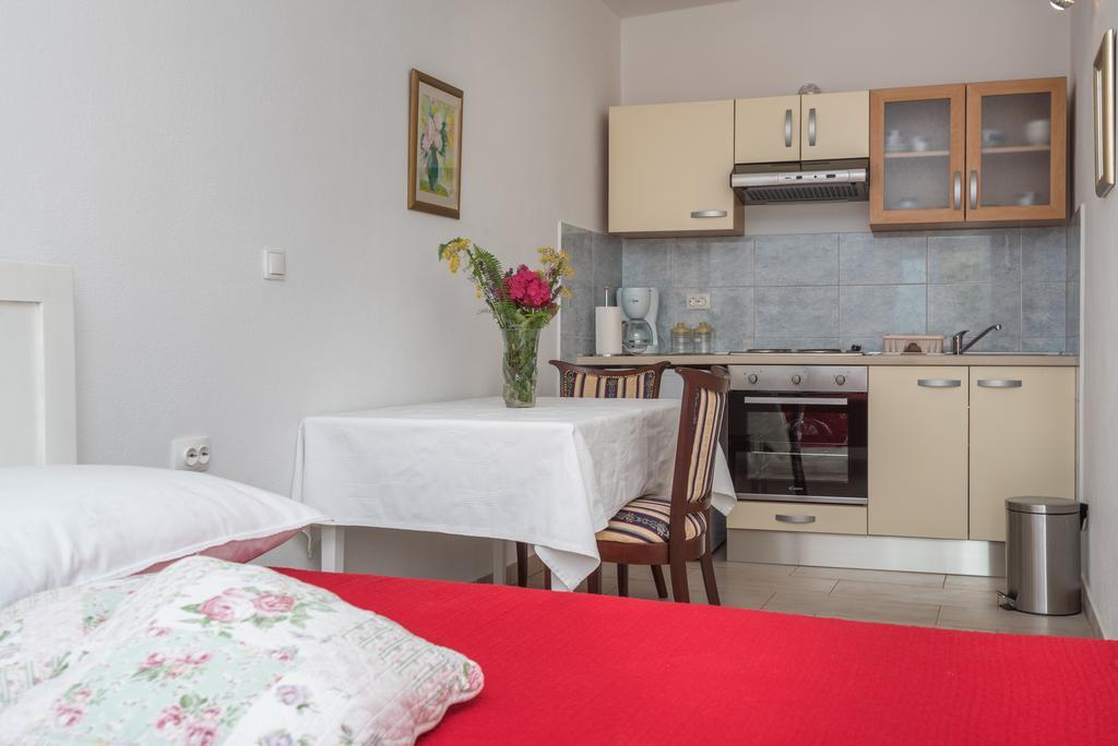 Apartments Coce Trogir Eksteriør billede