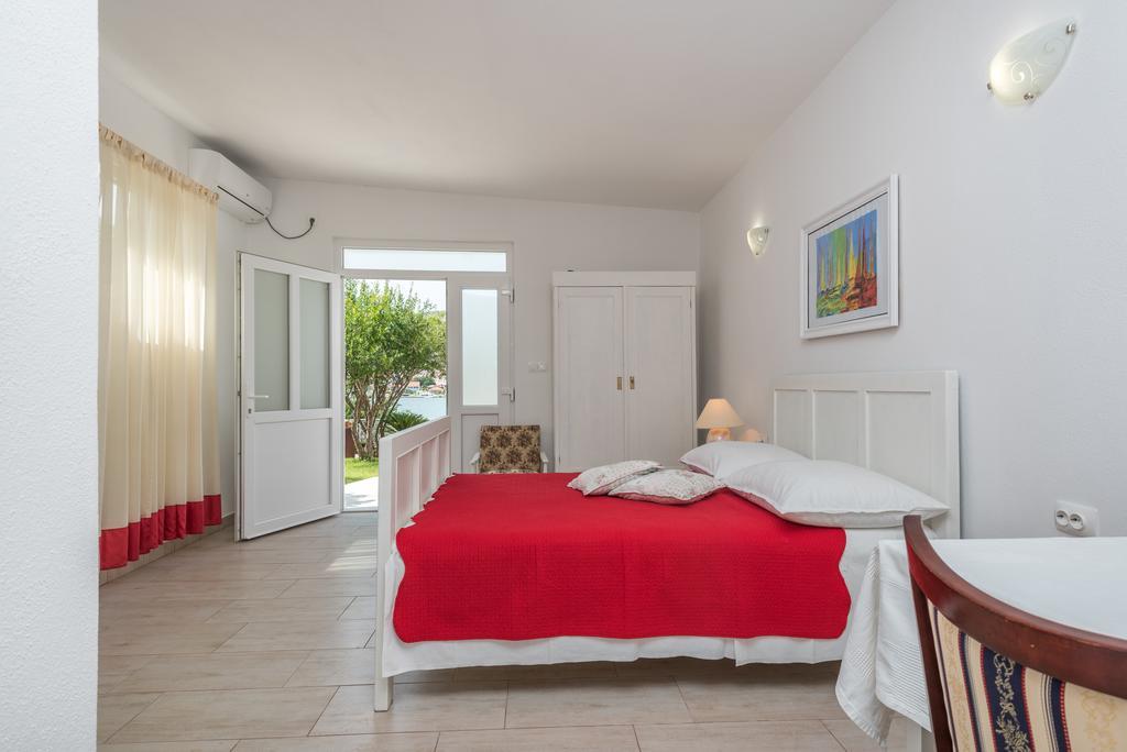 Apartments Coce Trogir Eksteriør billede