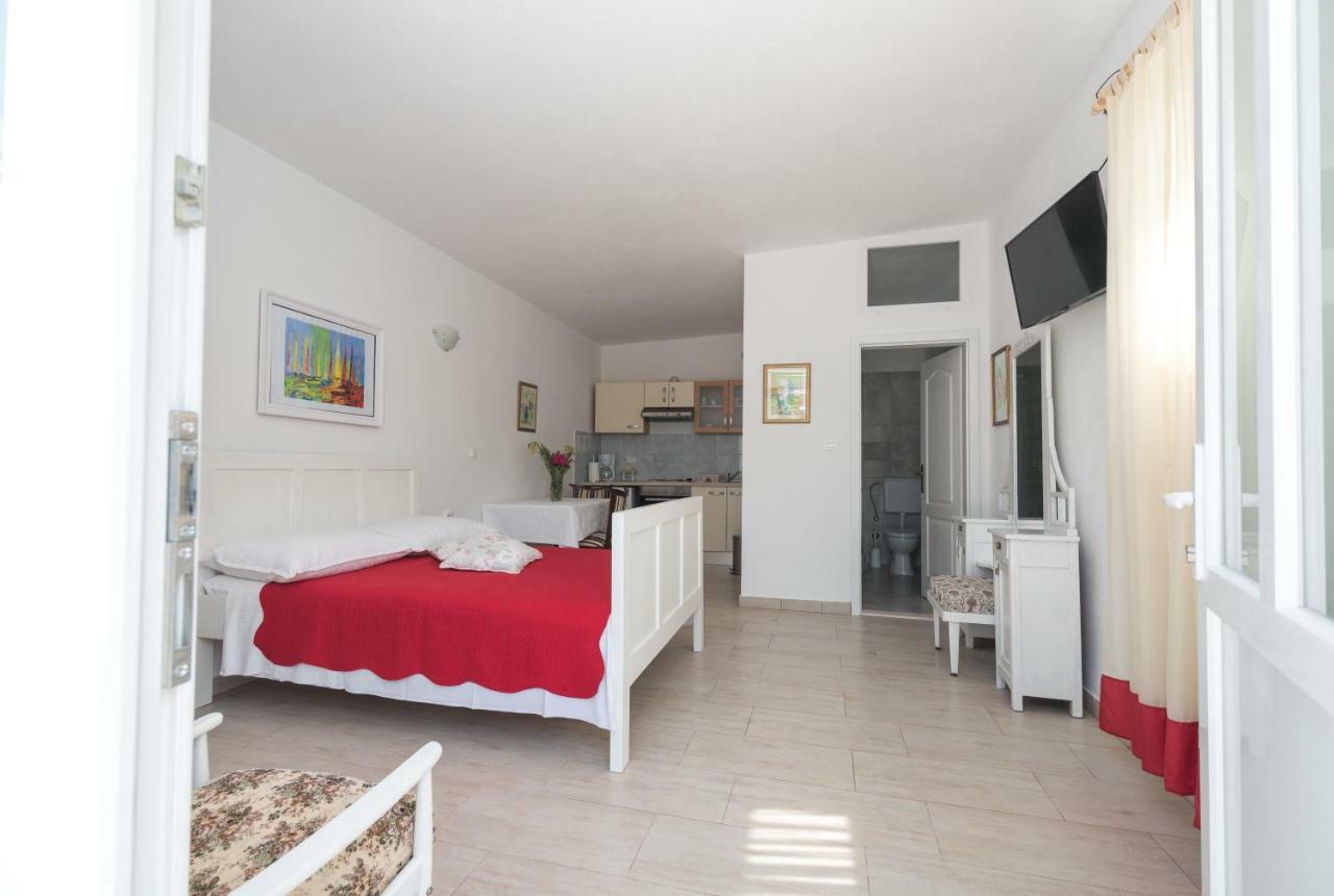 Apartments Coce Trogir Eksteriør billede